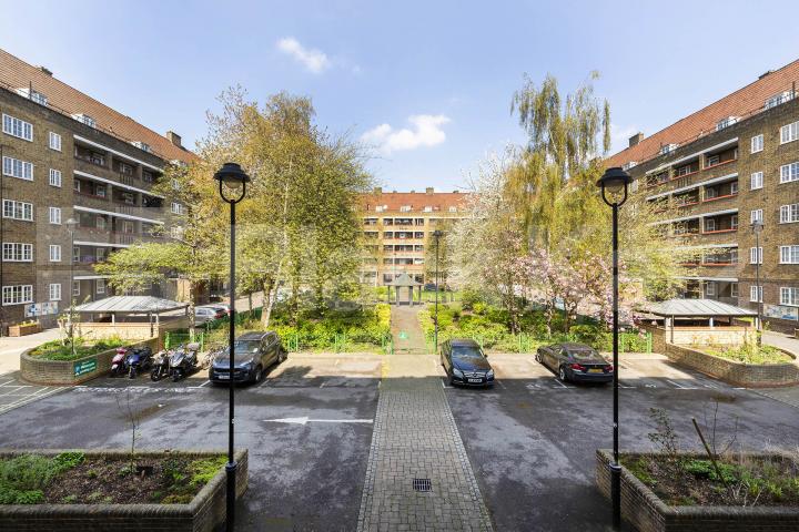 Newly refurbished one bed minutes to Euston, UCL and UCH Phoenix Road, Camden / Euston